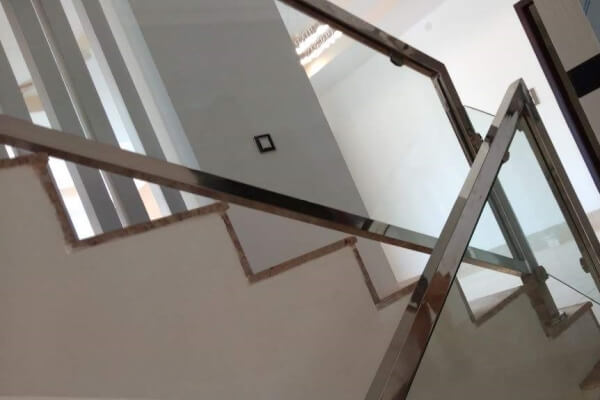 Stainless Steel & Glass Railing